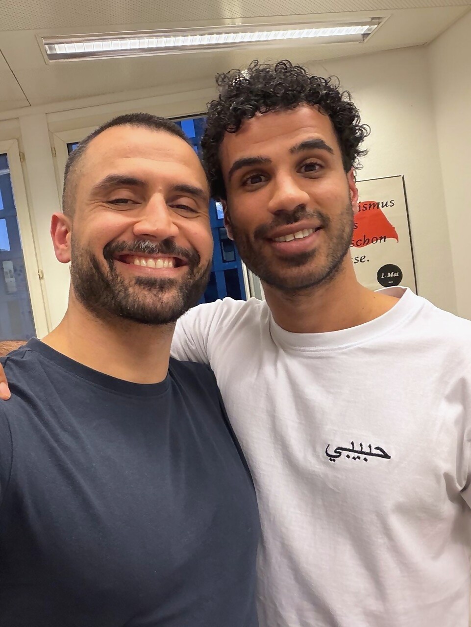 Ahmed Ajil und Kambez Nuri, Hosts des Podcasts Keshmesh